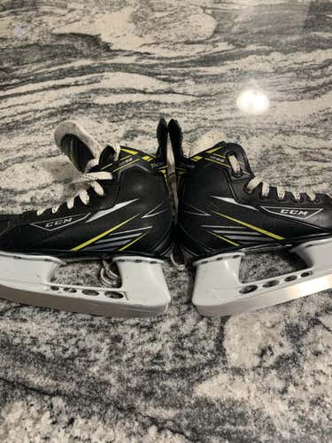 Used Junior CCM Tacks 1092 Hockey Skates Size 1