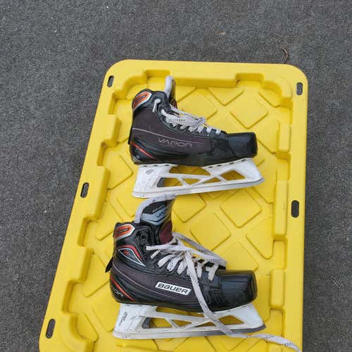 Senior Used Bauer Vapor X700 Hockey Goalie Skates Regular Width Size 7