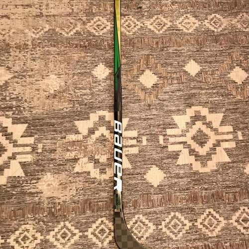 Senior Right Handed Supreme Ultra Sonic Mid Pattern Hockey Stick