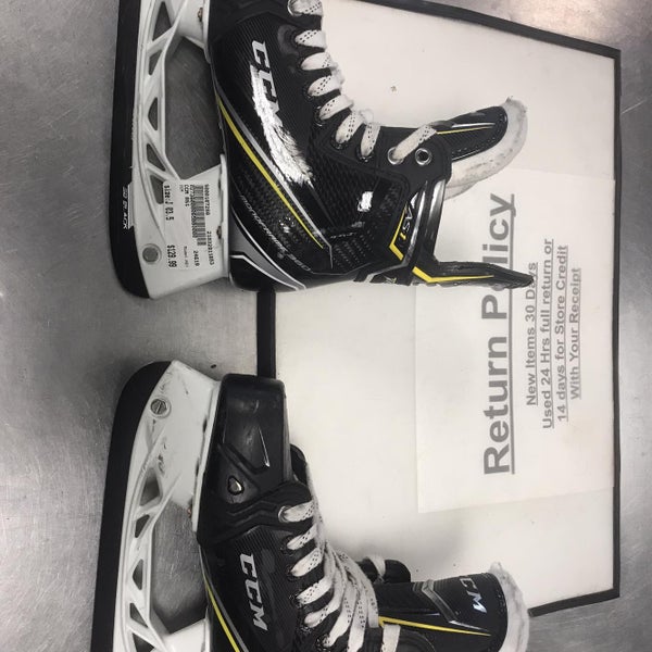 Junior CCM Super Tacks AS1 Regular Width Size 3.5 Hockey Skates