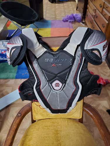 Used Senior Extra Large Bauer Vapor X60 Shoulder Pads