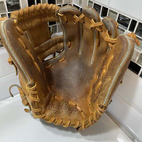 Brown High School/College Infield Heart of the Hide 11.5" Baseball Glove