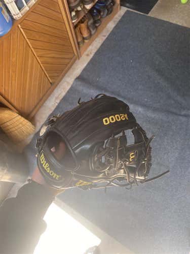 Black Used Right Hand Throw A2000 11.25" Baseball Glove