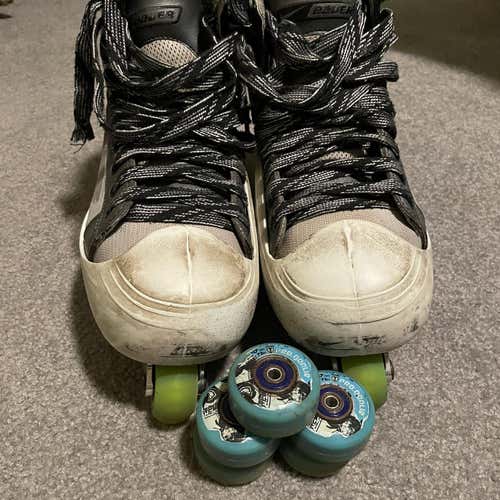 Senior Bauer VAPOR XG LITE Regular Width  Size 10.5 Hockey Goalie Skates