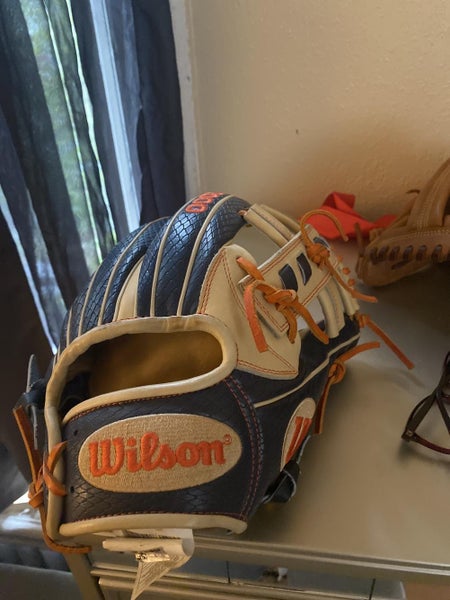 Used Wilson Right Hand Throw A2000 JA27 Gm Baseball Glove 11.5"
