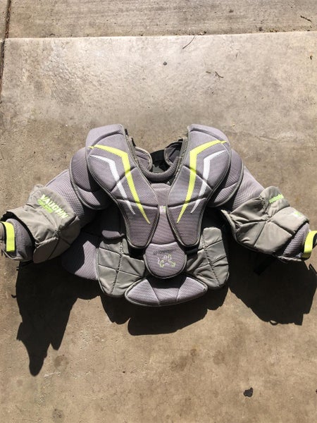 Senior Medium Vaughn Velocity V7 XF Pro Carbon Chest and Arm Protector Goalie Chest Protector