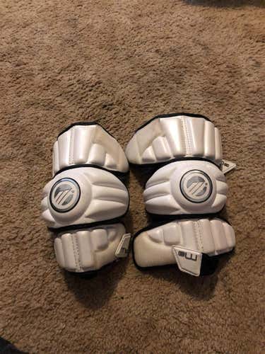 Used Large Maverik M3 Arm Pads