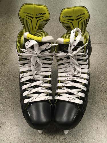 Senior Bauer Supreme Comp Regular Width  Size 10.5 Hockey Skates