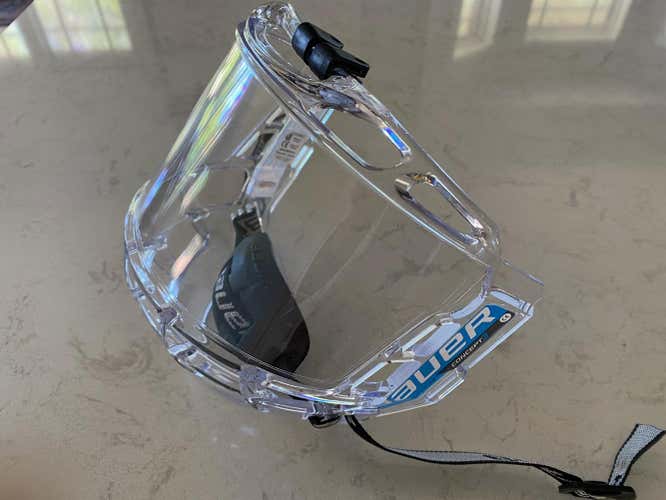 Used Senior Bauer Concept 3 Full Shield