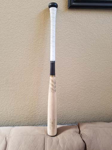 Used Kid Pitch (9YO-13YO) 2019 Marucci Wood AM22 Bat (-5) 14 oz 29"