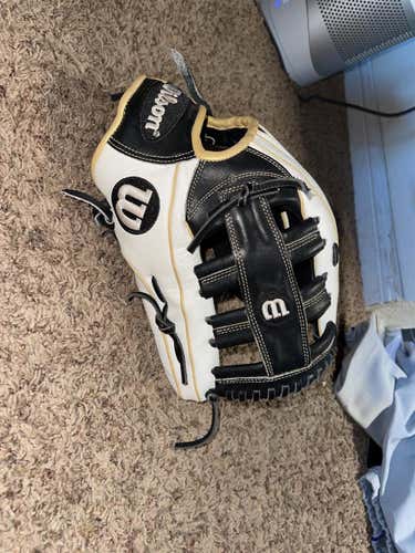 Adult Outfield A2000 13" Baseball Glove
