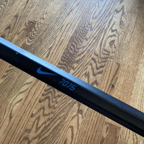 Like New Nike Vandal Lacrosse Shaft