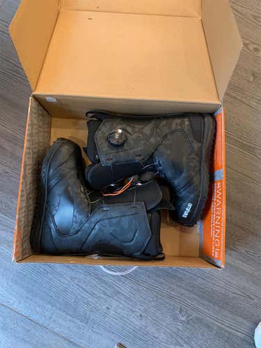 Used Size 8.5 (Women's 9.5) Thirty Two Binary boa Snowboard Boots