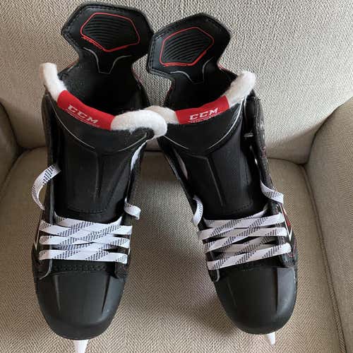 Senior CCM JetSpeed FT2 Pro Stock Size 8.25/8* Hockey Skates