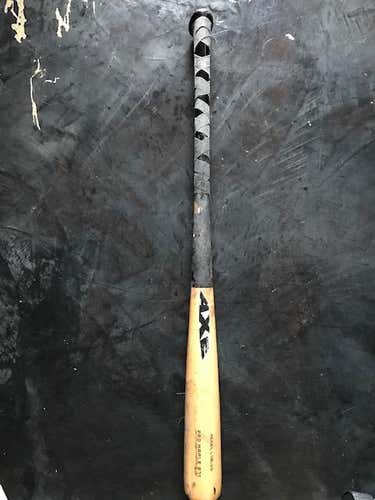 Used High School/College AXE Wood Maple Bat 33" Pro Maple 271 Model L118-33