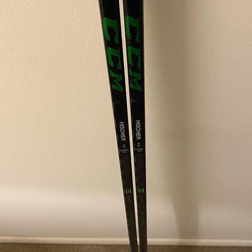 NHL PRO STOCK NJD Captain Nico Hischier Senior Left Hand Ribcor Trigger 5 Pro Mid Pattern