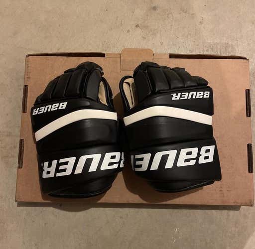 Bauer Supreme 3000 Black 14" Gloves