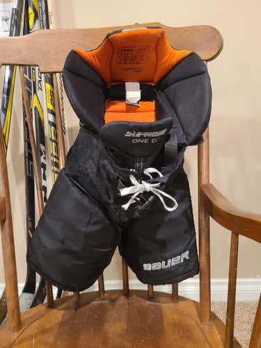 Black Used Junior Medium Bauer Supreme One60 Hockey Pants