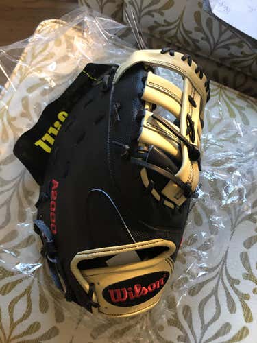 NWT Wilson Right Hand Throw First Base A2000 Baseball Glove 12.5"