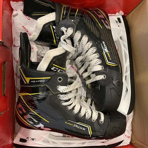 Senior CCM As3 Pro Regular Width  Size 9.5 Hockey Skates