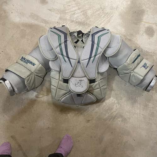Senior Small Vaughn Velocity V7 Pro XF Carbon Pro Stock Custom Goalie Chest Protector
