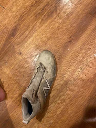 Adult Size 12.5 (Women's 13.5) New Balance Cleats