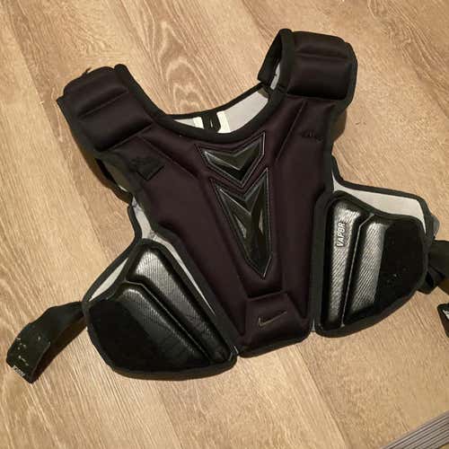 Used Large Nike Vapor Shoulder Pads