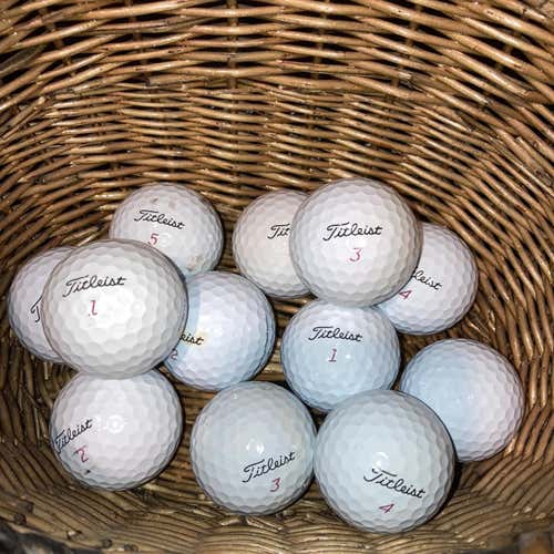 Titleist ProV1x (12 Pack)