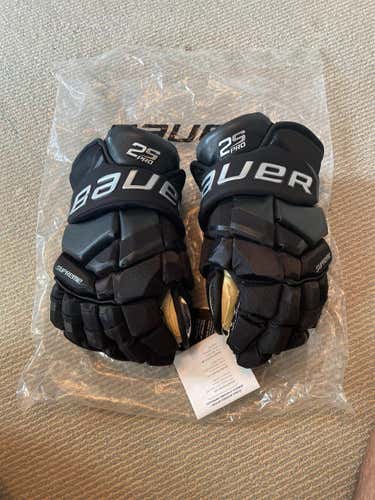 Bauer Supreme 2S Pro 13"  Gloves