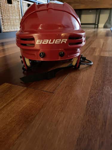 Used | Red Bauer 4500 Helmet | Medium