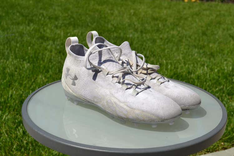 White Used Adult Men's Size 11.5 (Women's 12.5) Molded Cleats Under Armour Low Cut