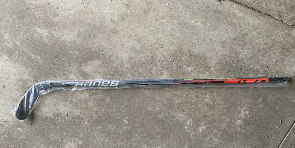 New Senior Bauer Left Hand Vapor FlyLite Hockey Stick Mid Pattern Pro Stock P92