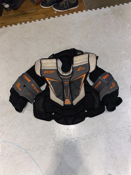 USED CCM EFLEX 2.9 CHEST PROTECTOR GREAT CONDITION