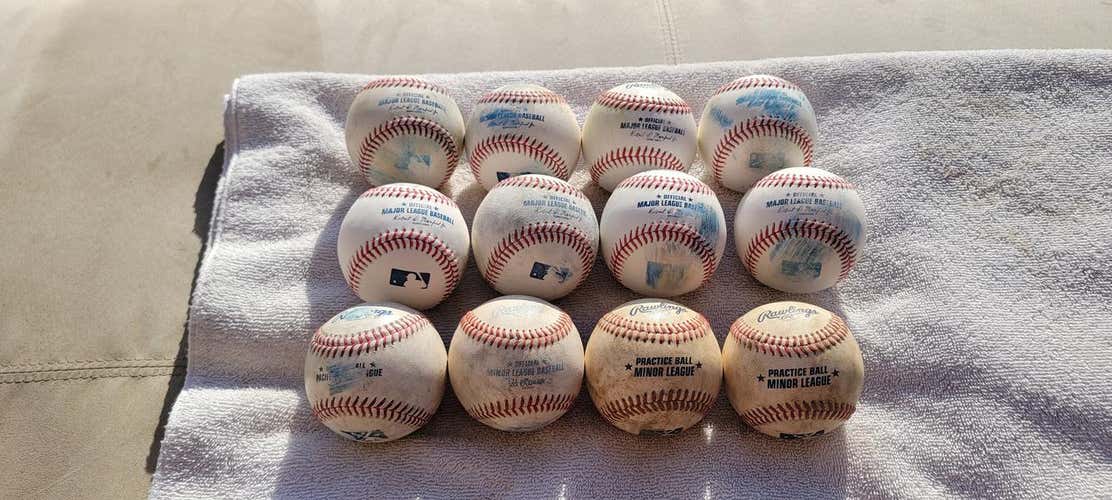 Used Rawlings Baseballs 12 Pack (1 Dozen)