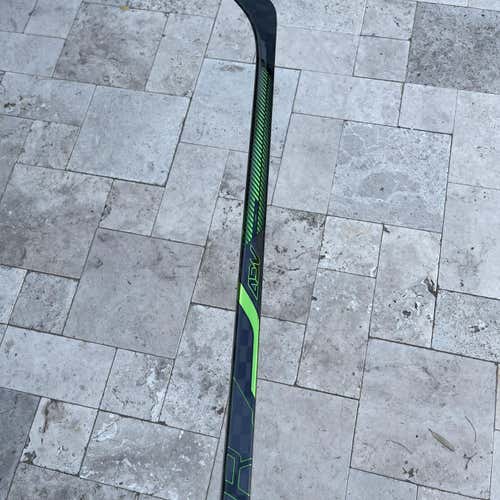 Senior Right Handed Supreme ADV  Hockey Stick