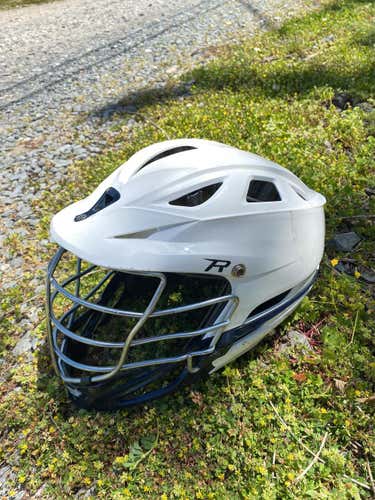 White Adult Player's Cascade R Helmet