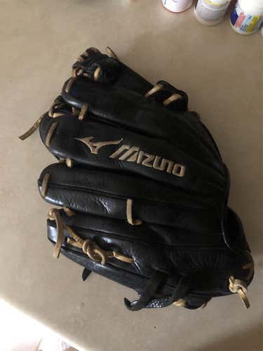 Black High School/College Infield 11.5" Baseball Glove