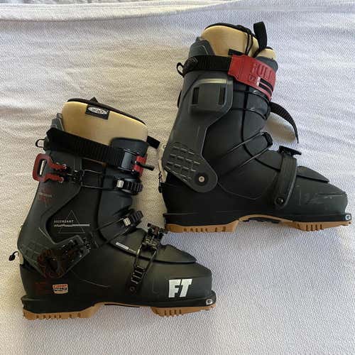 Size 28.5 Sammy Carlson Pro model