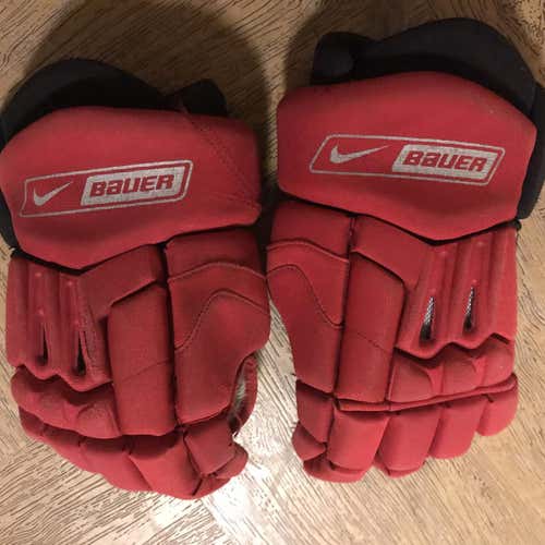 Red Senior Bauer 14" Gloves