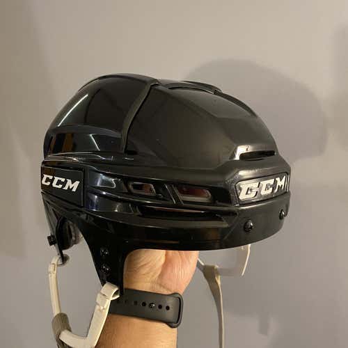 Medium CCM Tacks 910 Helmet
