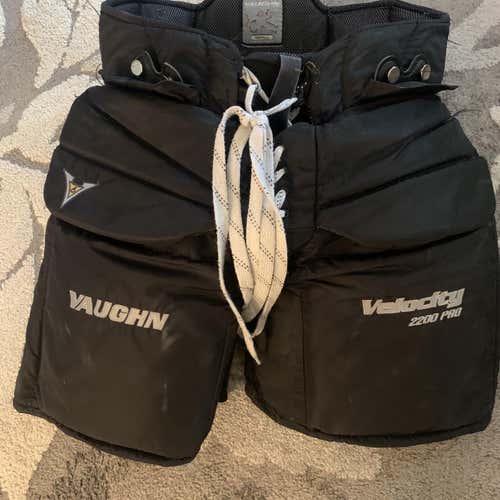 Black Senior Small Vaughn Velocity V6 2200 ProHockey Goalie Pants