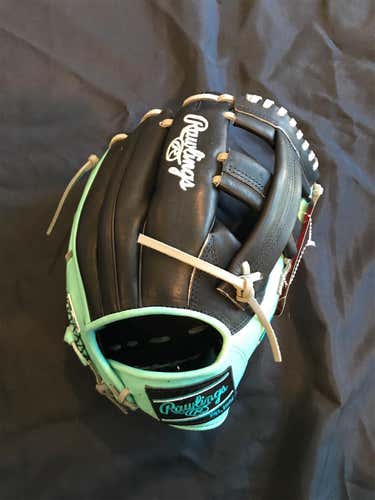 High School/College Infield Heart of the Hide 11.5" Baseball Glove - No Trades