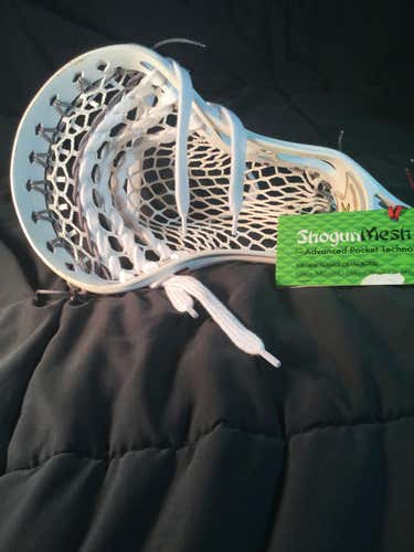 USED- White Reebok 6k