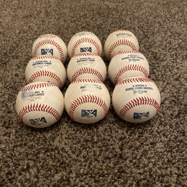 Rawlings 9 Minor League Baseballs