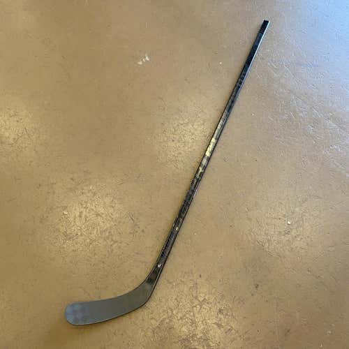 Intermediate Right Handed 2s pro Mid Pattern Hockey Stick