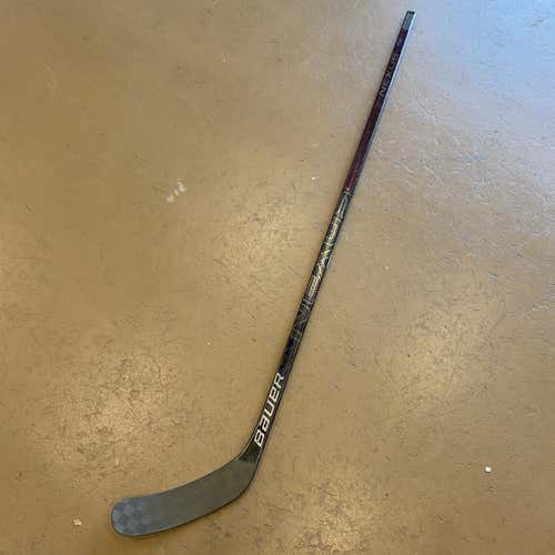 Intermediate Right Handed Nexus 2N Pro Mid Pattern Hockey Stick