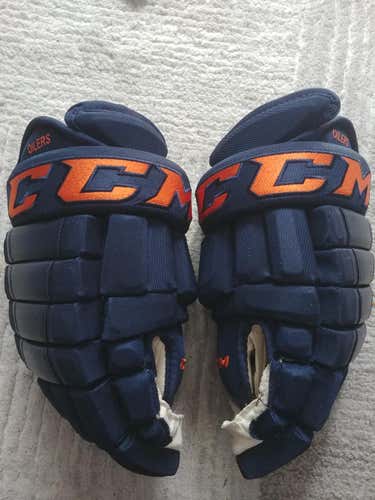 Oilers CCM HG97XP Gloves 14" Pro Stock