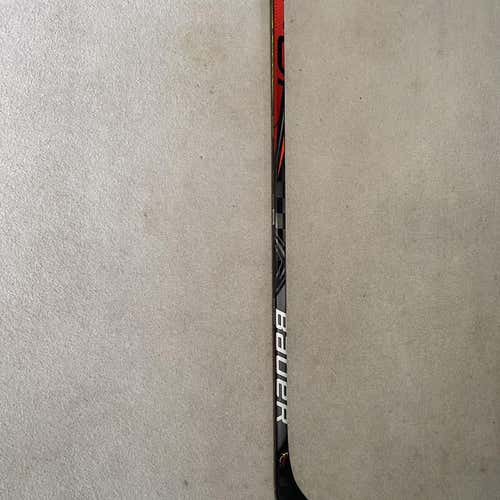 Intermediate Left Hand Vapor FlyLite Mid Pattern Hockey Stick
