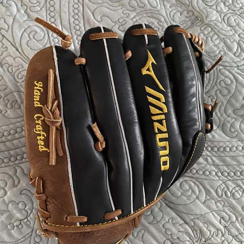 High School/College Infield Classic Pro Soft 11.75" Baseball Glove