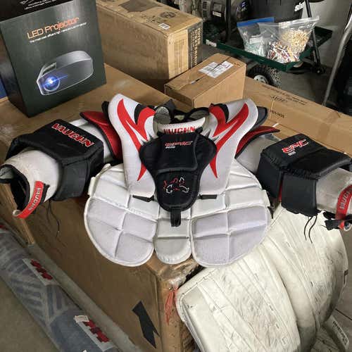Senior Medium Vaughn Epic 8606  Goalie Chest Protector